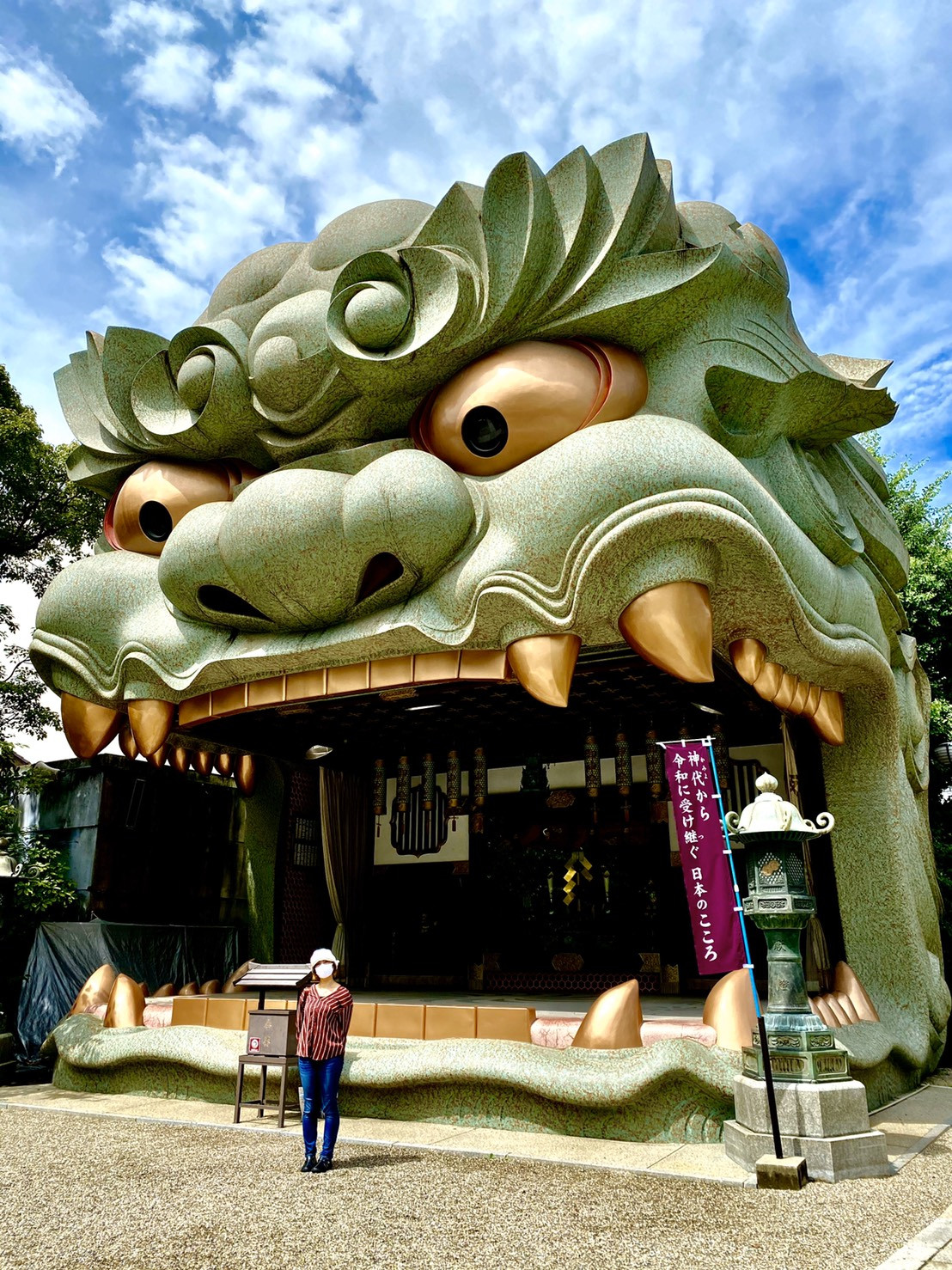 毎朝、難波八阪神社へご挨拶とご報告。